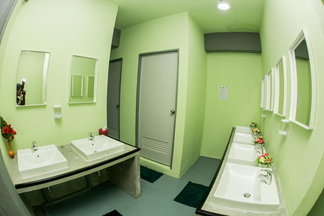 Samsen 8 Hostel Bangkok Exterior photo