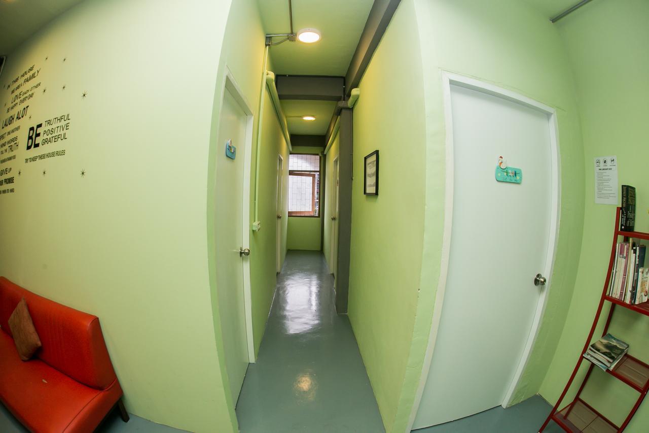 Samsen 8 Hostel Bangkok Exterior photo